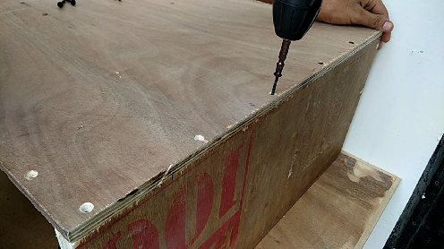 Make A Table Saw With Movable Fence