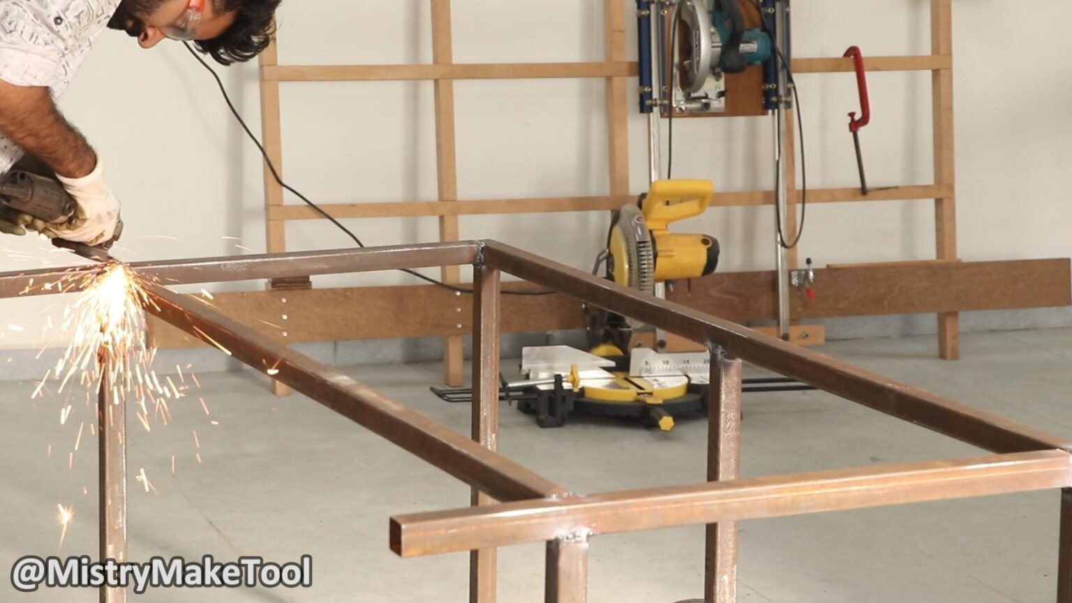 Router Sled Build: Wood Slab Flattening Mill Jig | Mistry MakeTool